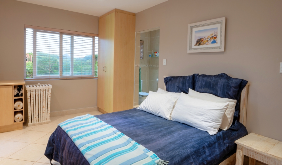 5 Bedroom Property for Sale in Paradise Beach Eastern Cape